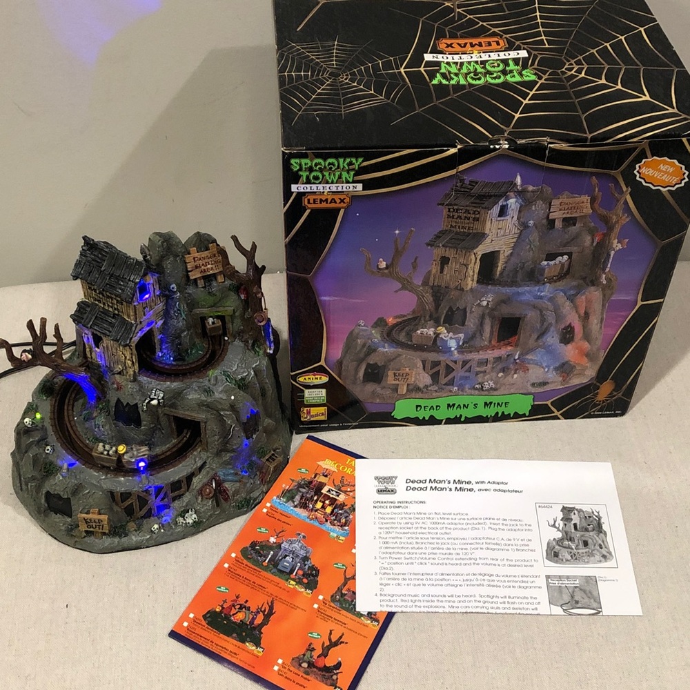 2006 LEMAX Spooky Town Dead Man's Mine Halloween Village Lights Music Pls Read